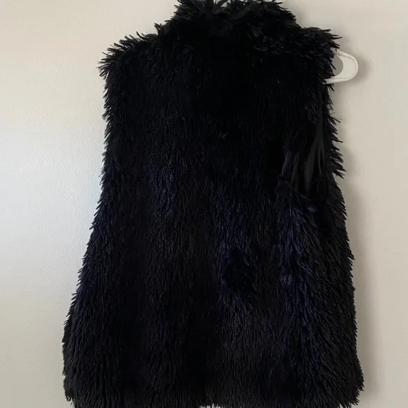 Apt. 9 Plush Black Teddy Vest - Picture 4 of 9